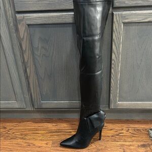 Cape Robbin Bonus Black Over-the-Knee Boots with bow. New in box size 11